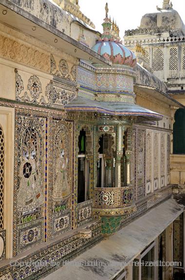 03 City-Palace,_Udaipur_DSC4344_b_H600